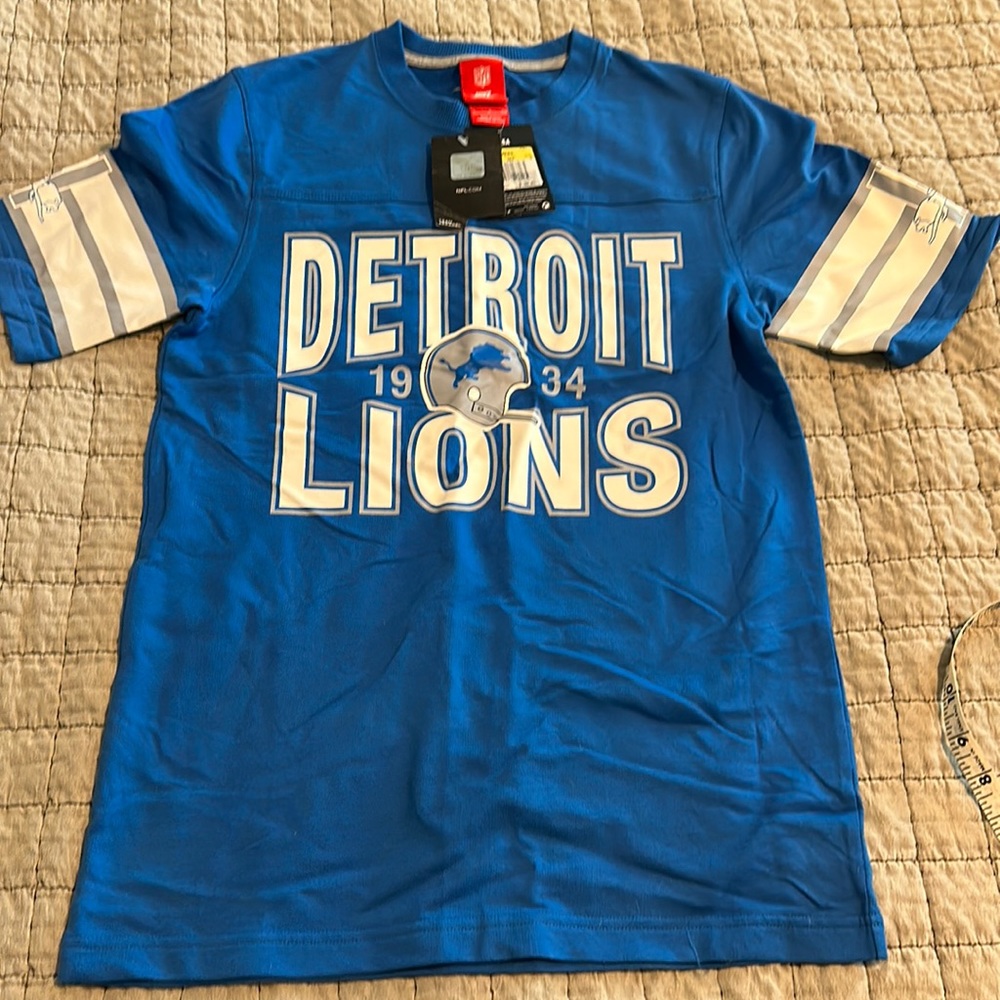 Nike Detroit Lions shirt small.